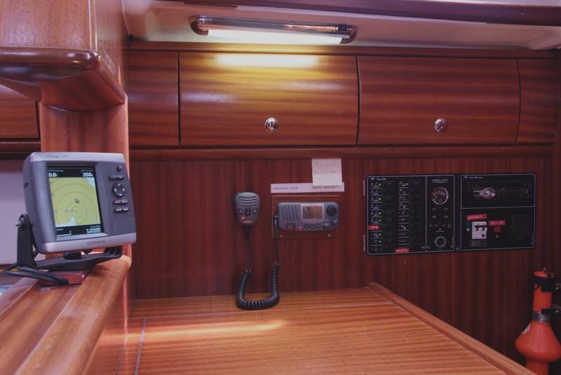 Book yachts online - sailboat - Bavaria 44 - Lady F - rent