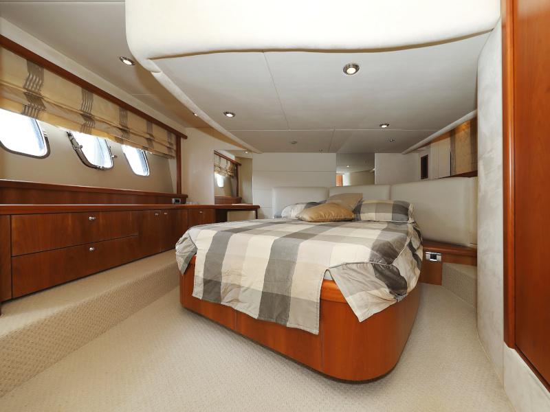 Book yachts online - motorboat - Sunseeker Manhattan 50 - FOREVER MAJA - rent