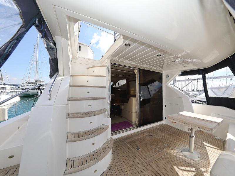 Book yachts online - motorboat - Sunseeker Manhattan 50 - FOREVER MAJA - rent