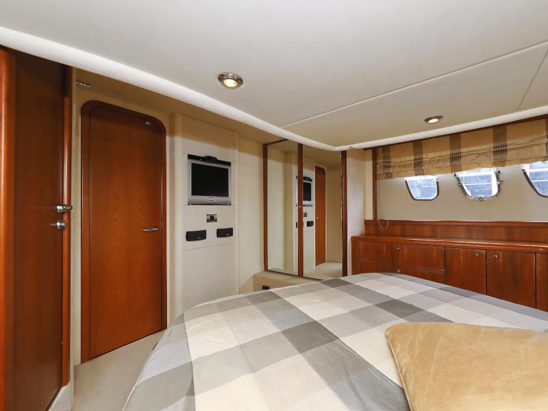 Book yachts online - motorboat - Sunseeker Manhattan 50 - FOREVER MAJA - rent