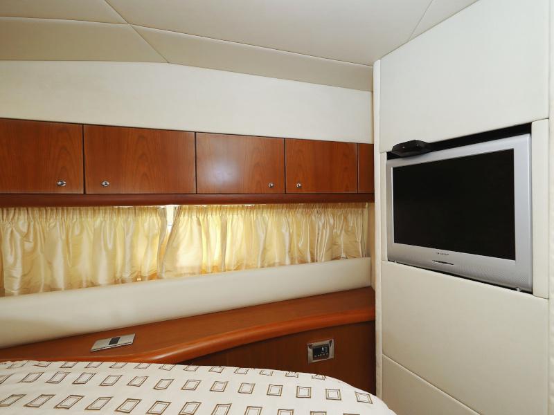 Book yachts online - motorboat - Sunseeker Manhattan 50 - FOREVER MAJA - rent