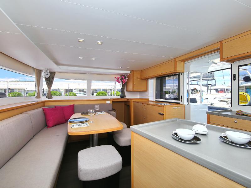 Book yachts online - catamaran - Lagoon 450 F - PRETTY ALICE  - rent