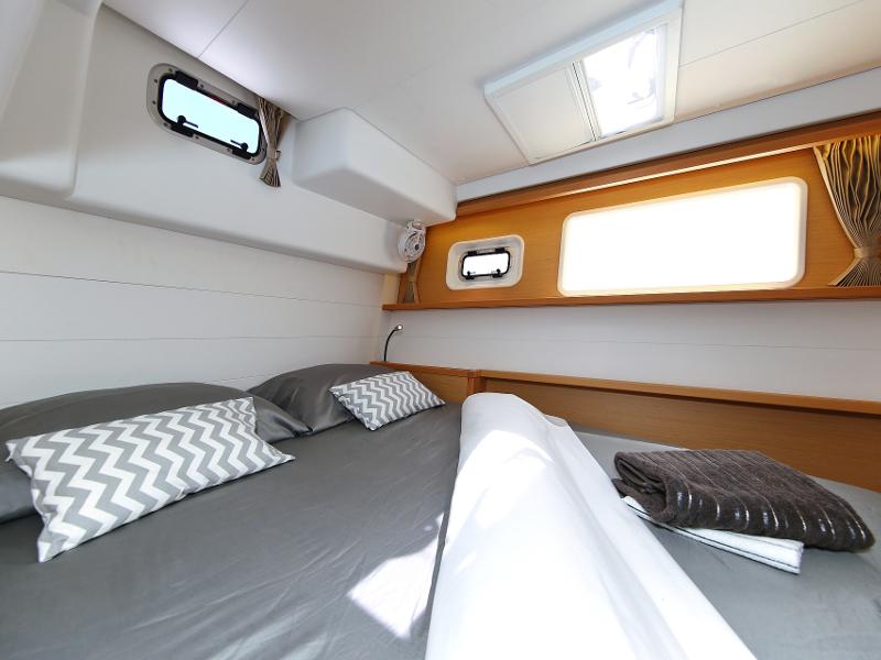 Book yachts online - catamaran - Lagoon 450 F - PRETTY ALICE  - rent