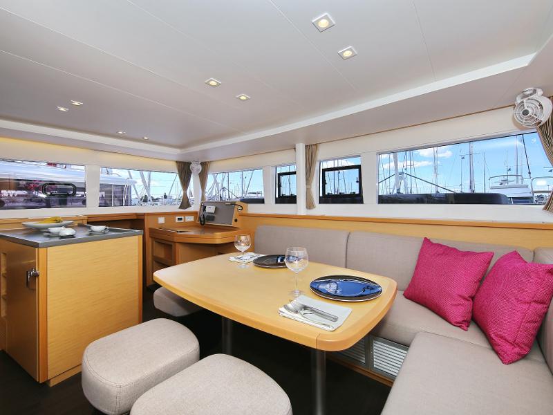 Book yachts online - catamaran - Lagoon 450 F - PRETTY ALICE  - rent