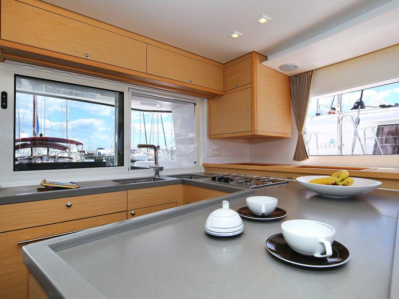 Book yachts online - catamaran - Lagoon 450 F - PRETTY ALICE  - rent