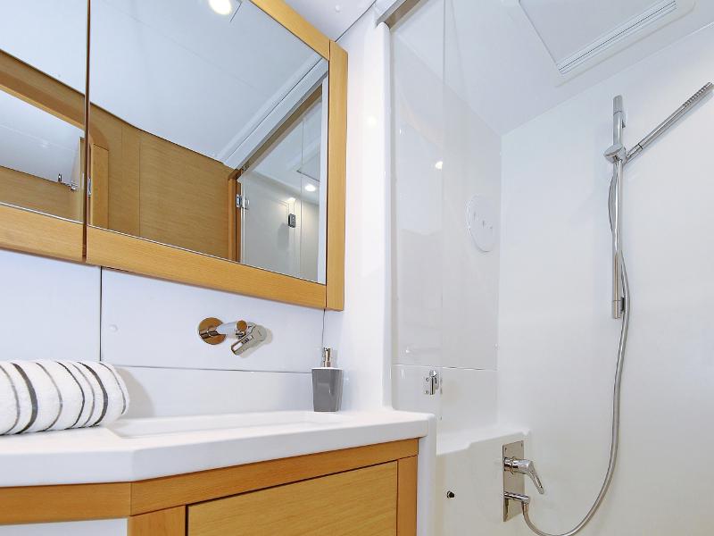 Book yachts online - catamaran - Lagoon 450 F - PRETTY ALICE  - rent