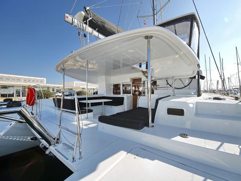 Book yachts online - catamaran - Lagoon 450 - FELIX FINIS  - rent