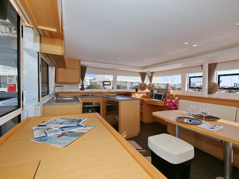 Book yachts online - catamaran - Lagoon 450 - FELIX FINIS  - rent