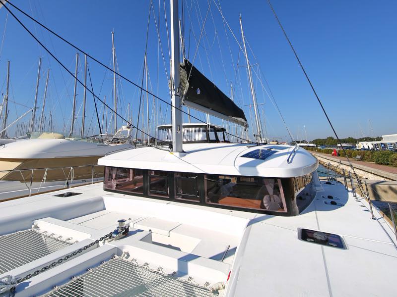 Book yachts online - catamaran - Lagoon 450 - FELIX FINIS  - rent