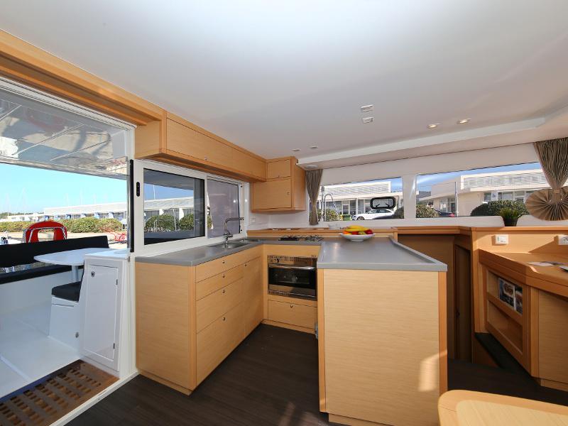 Book yachts online - catamaran - Lagoon 450 - FELIX FINIS  - rent