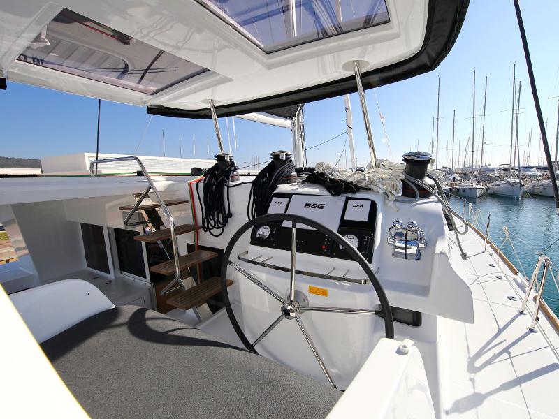 Book yachts online - catamaran - Lagoon 450 - FELIX FINIS  - rent