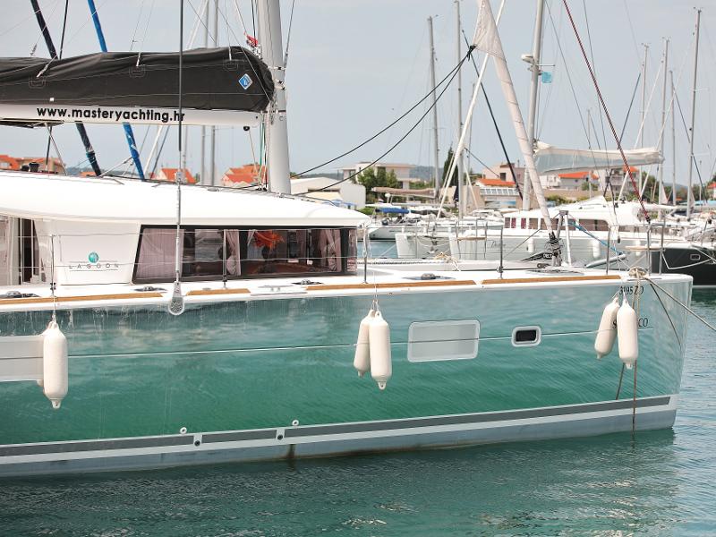 Book yachts online - catamaran - Lagoon 400 S2 LIMITED EDITION - SCIROCCO Limited Edition - rent