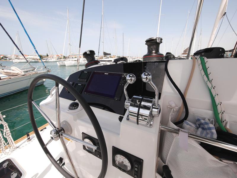 Book yachts online - catamaran - Lagoon 400 S2 LIMITED EDITION - SCIROCCO Limited Edition - rent