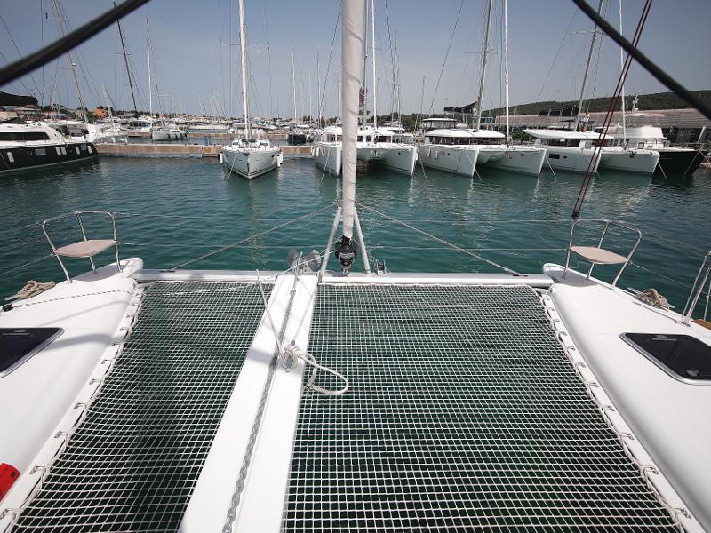 Book yachts online - catamaran - Lagoon 400 S2 LIMITED EDITION - SCIROCCO Limited Edition - rent