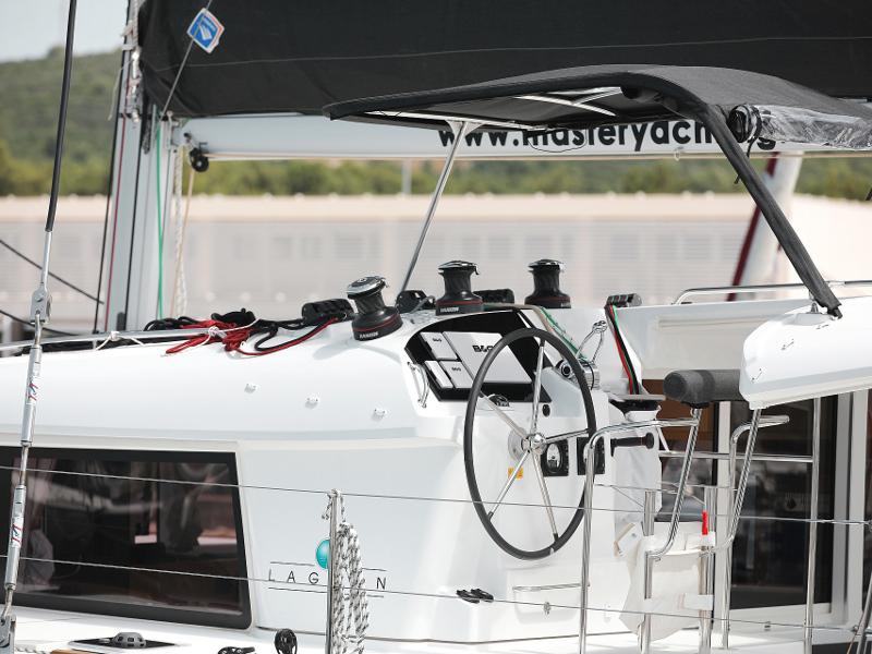 Book yachts online - catamaran - Lagoon 400 S2 LIMITED EDITION - SCIROCCO Limited Edition - rent