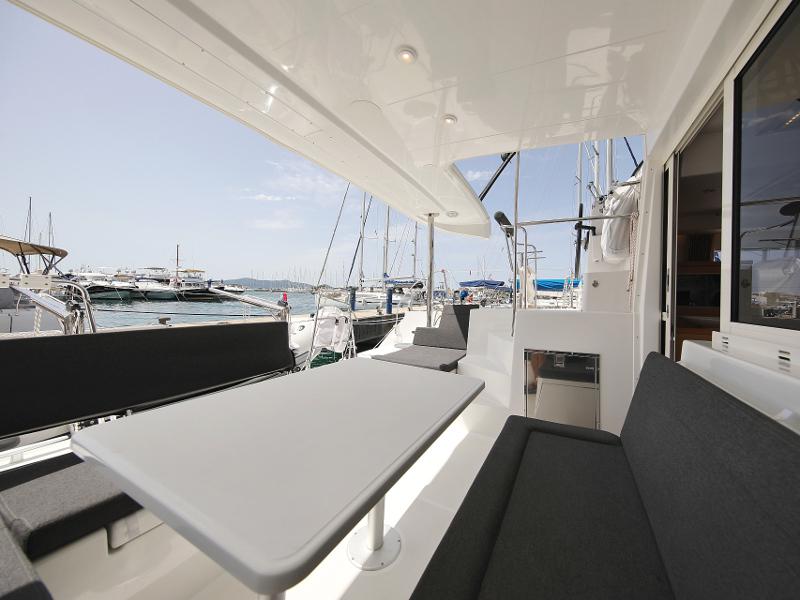 Book yachts online - catamaran - Lagoon 400 S2 LIMITED EDITION - SCIROCCO Limited Edition - rent
