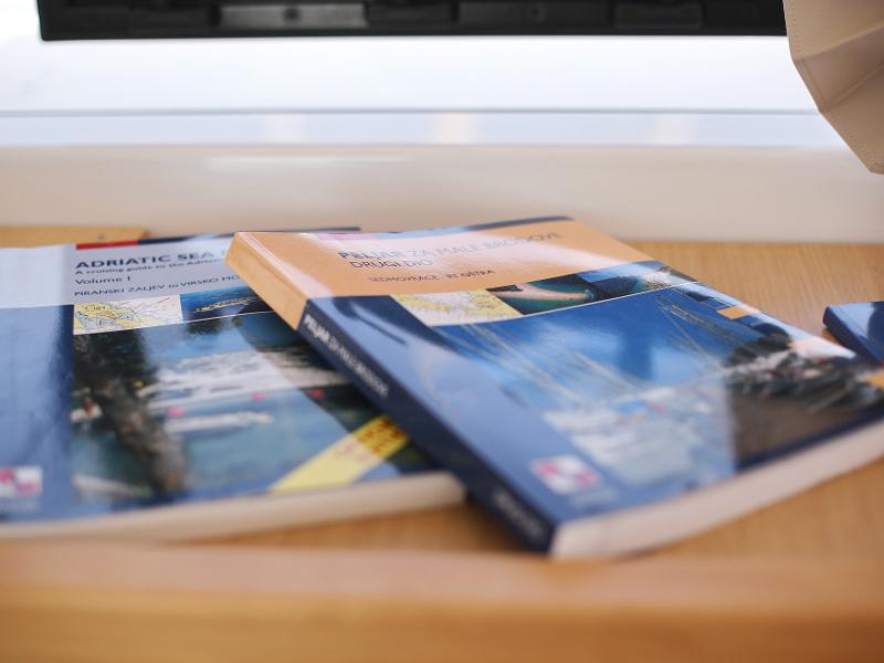 Book yachts online - catamaran - Lagoon 400 S2 LIMITED EDITION - SCIROCCO Limited Edition - rent