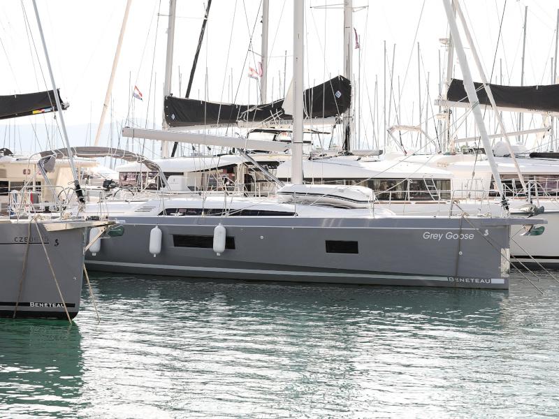 Book yachts online - sailboat - Oceanis 51.1 - GREY GOOSE  - rent