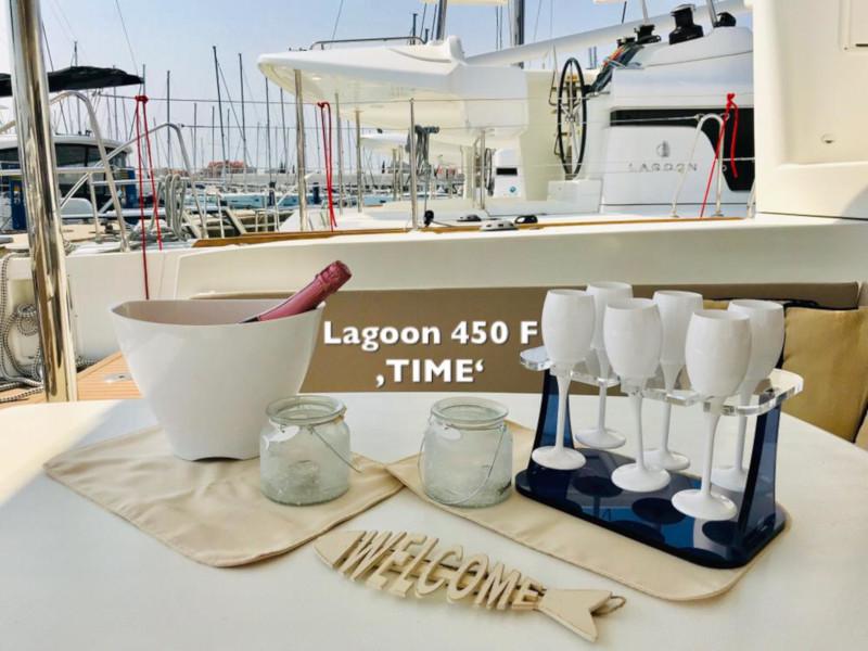 Book yachts online - catamaran - Lagoon 450 F - TIME  - rent