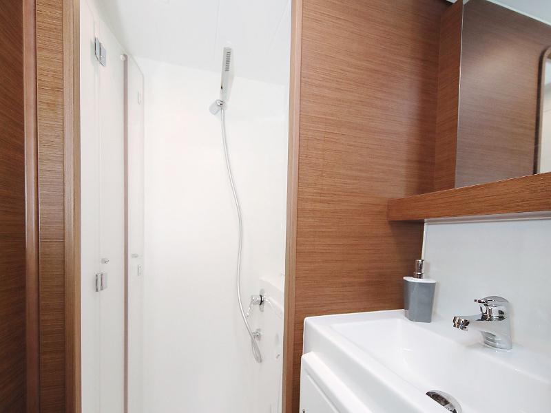 Book yachts online - catamaran - Lagoon 42 - MASTERPIECE - rent