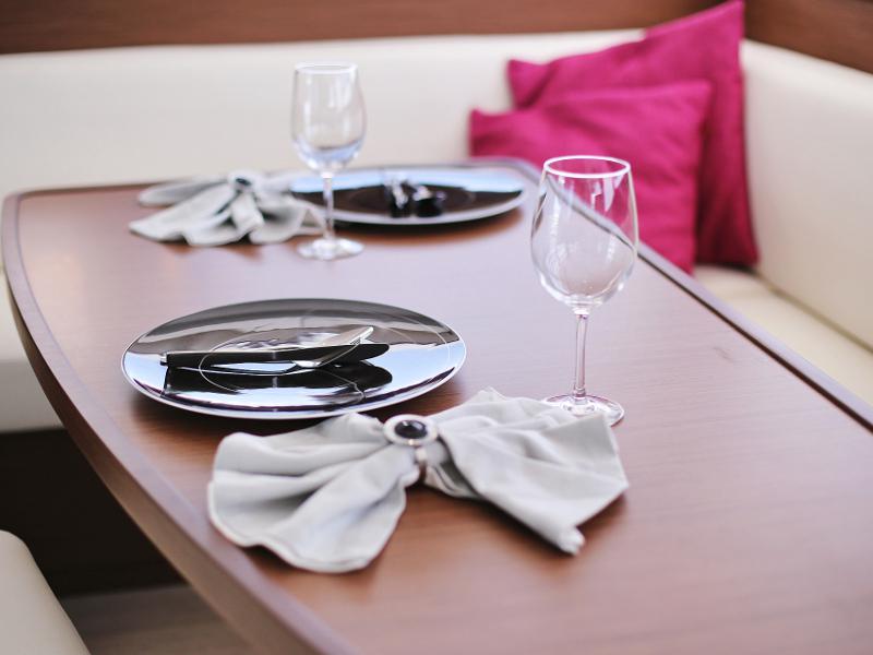 Book yachts online - catamaran - Lagoon 42 - MASTERPIECE - rent