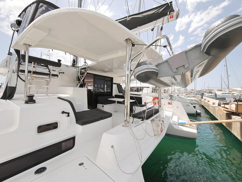 Book yachts online - catamaran - Lagoon 42 - MASTERPIECE - rent