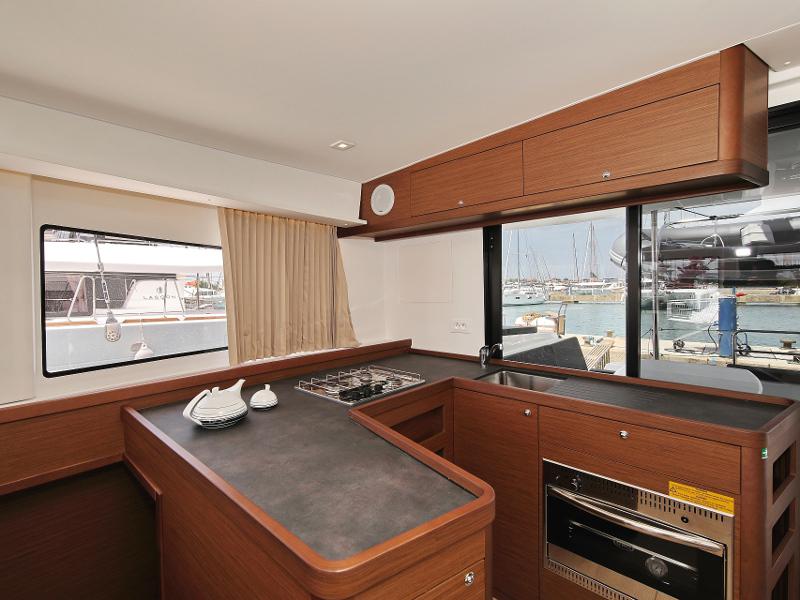 Book yachts online - catamaran - Lagoon 42 - MASTERPIECE - rent