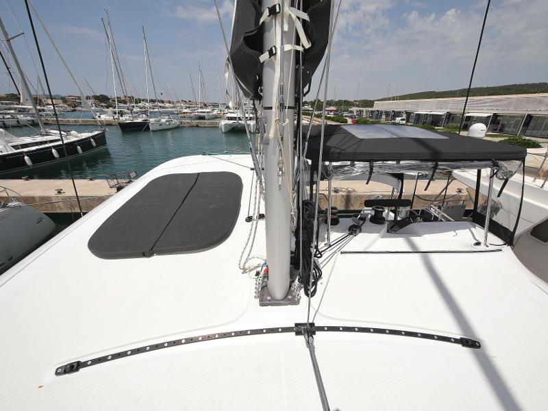 Book yachts online - catamaran - Lagoon 42 - MASTERPIECE - rent