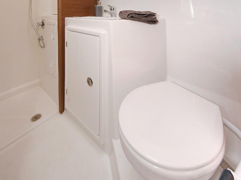 Book yachts online - catamaran - Lagoon 42 - MASTERPIECE - rent