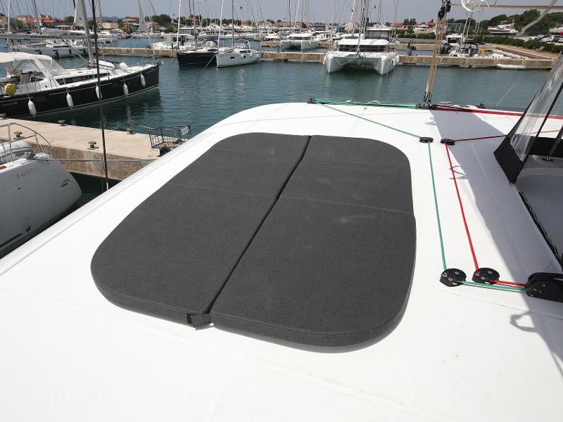 Book yachts online - catamaran - Lagoon 42 - MASTERPIECE - rent