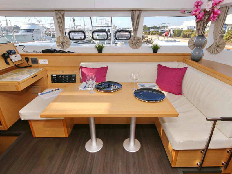 Book yachts online - catamaran - Lagoon 39 - VENTUS Generator - rent