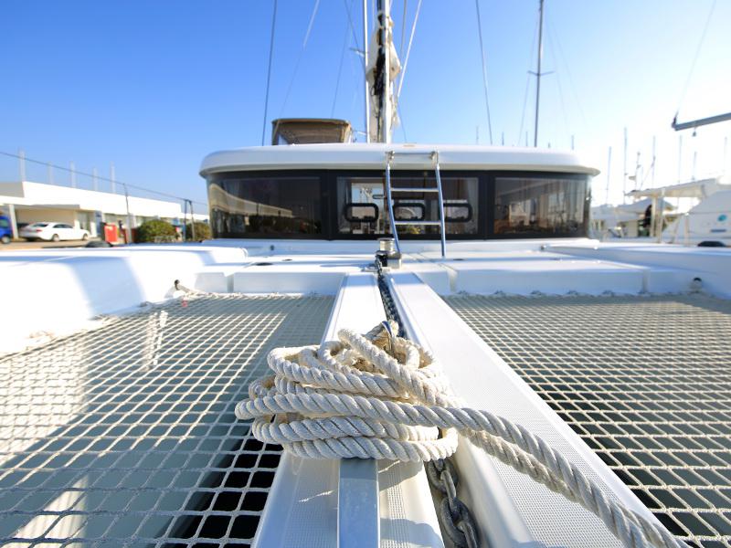 Book yachts online - catamaran - Lagoon 39 - VENTUS Generator - rent