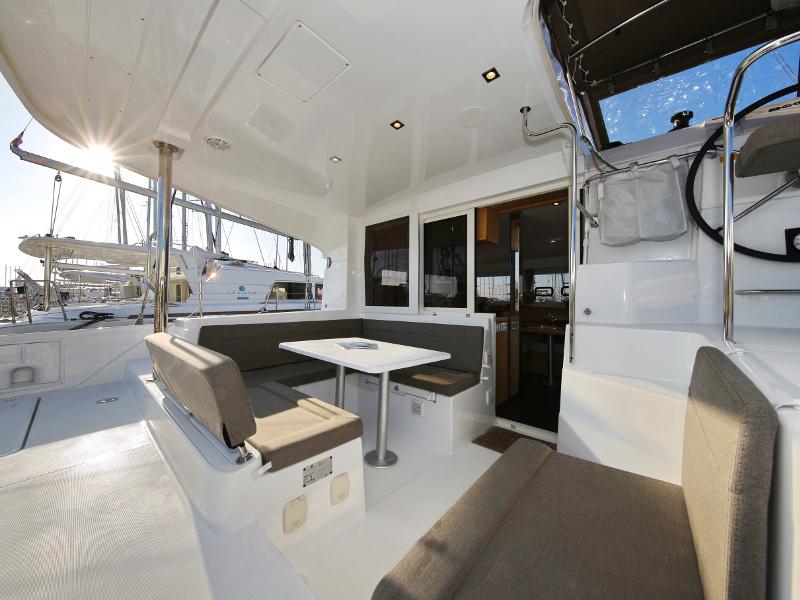 Book yachts online - catamaran - Lagoon 39 - VENTUS Generator - rent