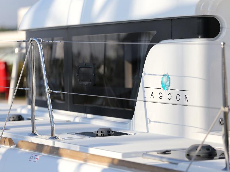 Book yachts online - catamaran - Lagoon 39 - VENTUS Generator - rent