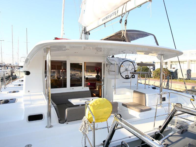 Book yachts online - catamaran - Lagoon 39 - VENTUS Generator - rent