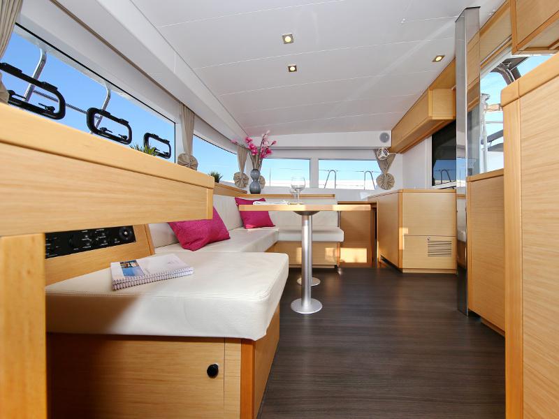 Book yachts online - catamaran - Lagoon 39 - VENTUS Generator - rent