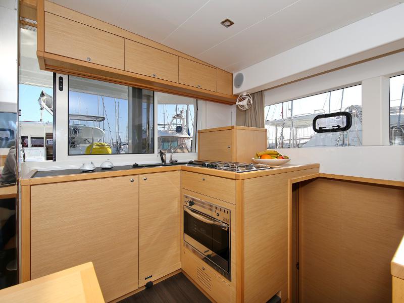 Book yachts online - catamaran - Lagoon 39 - VENTUS Generator - rent