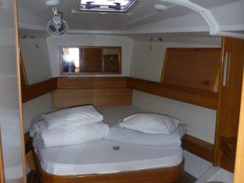 Book yachts online - sailboat - Harmony 47 - Helena IV - rent