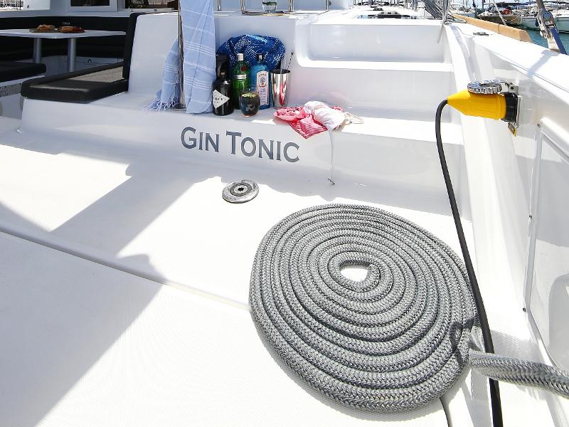 Book yachts online - catamaran - Lagoon 39 - GIN TONIC Generator - rent