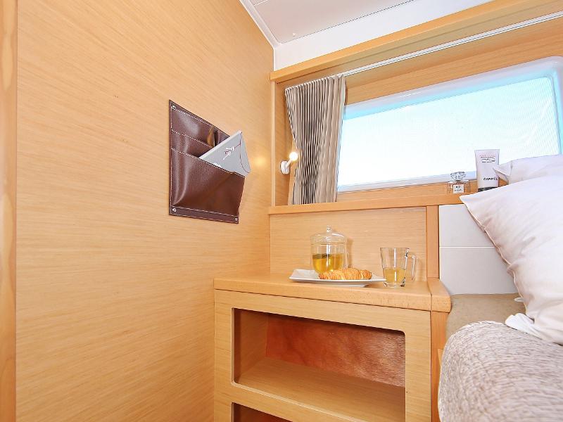 Book yachts online - catamaran - Lagoon 39 - GIN TONIC Generator - rent