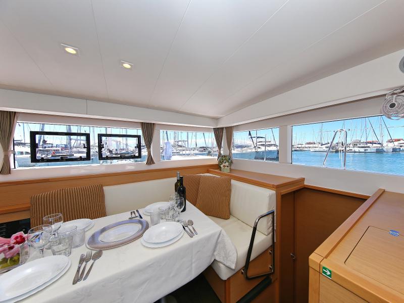 Book yachts online - catamaran - Lagoon 39 - GIN TONIC Generator - rent