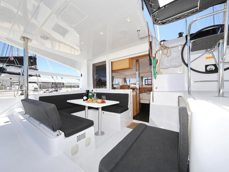 Book yachts online - catamaran - Lagoon 39 - GIN TONIC Generator - rent