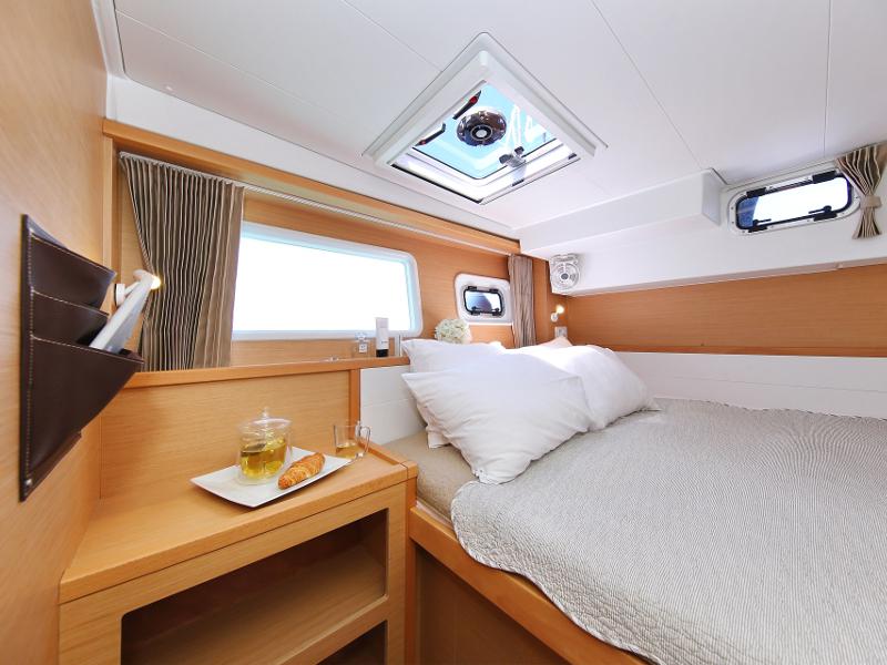 Book yachts online - catamaran - Lagoon 39 - GIN TONIC Generator - rent