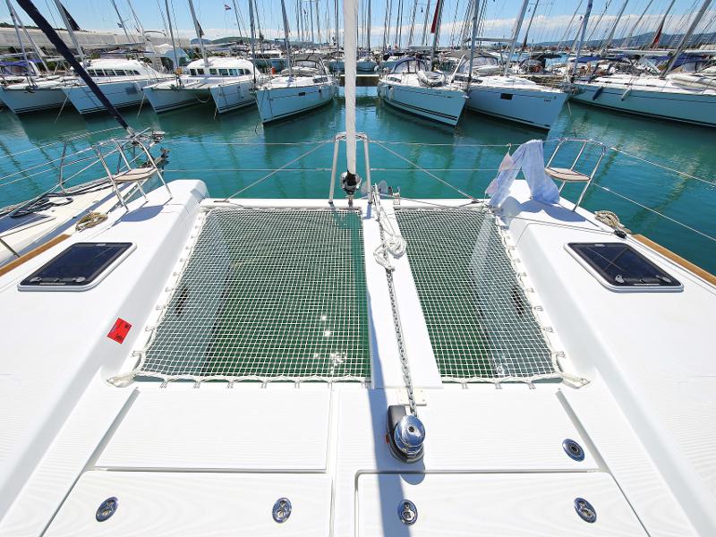 Book yachts online - catamaran - Lagoon 39 - GIN TONIC Generator - rent