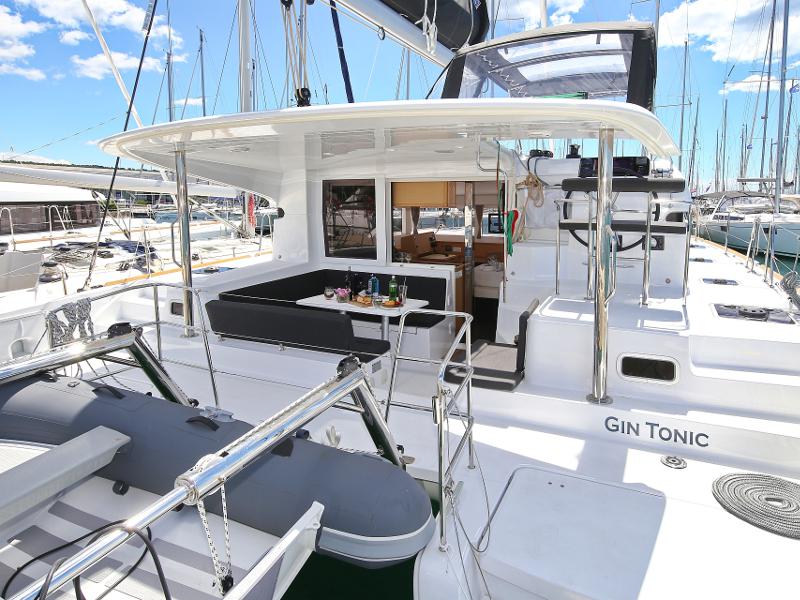Book yachts online - catamaran - Lagoon 39 - GIN TONIC Generator - rent