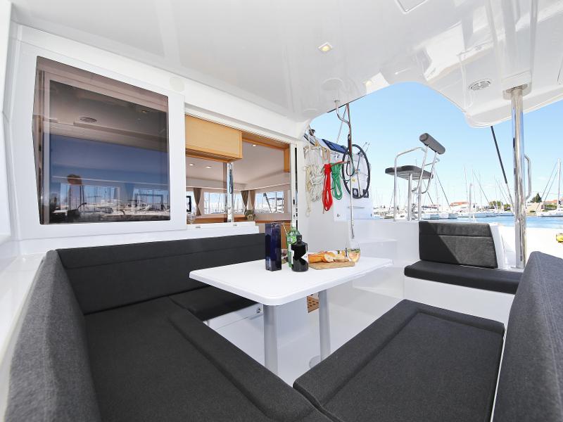 Book yachts online - catamaran - Lagoon 39 - GIN TONIC Generator - rent