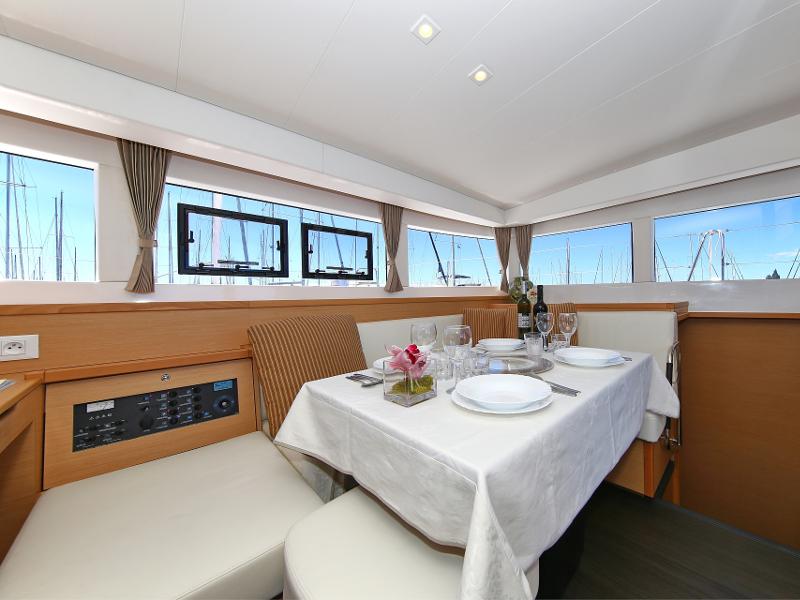 Book yachts online - catamaran - Lagoon 39 - GIN TONIC Generator - rent