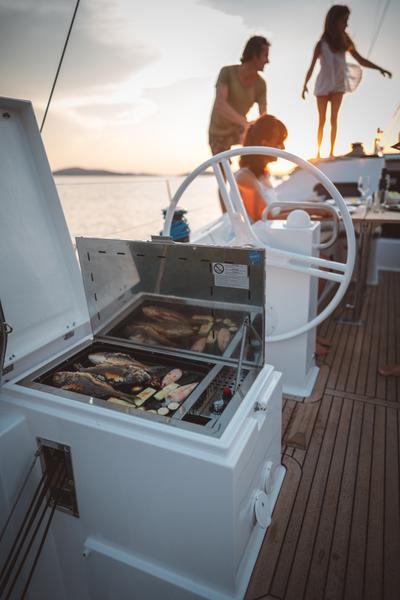 Book yachts online - sailboat - Elan Impression 50.1 - May - rent