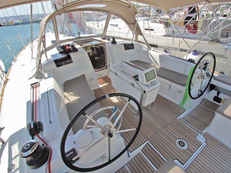Book yachts online - sailboat - Sun Odyssey 449 - Kronos - rent