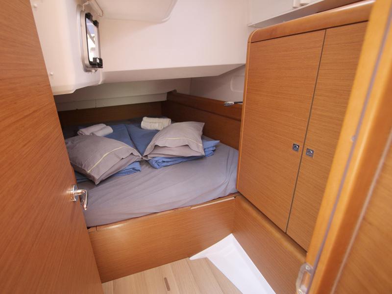 Book yachts online - sailboat - Sun Odyssey 449 - Kronos - rent